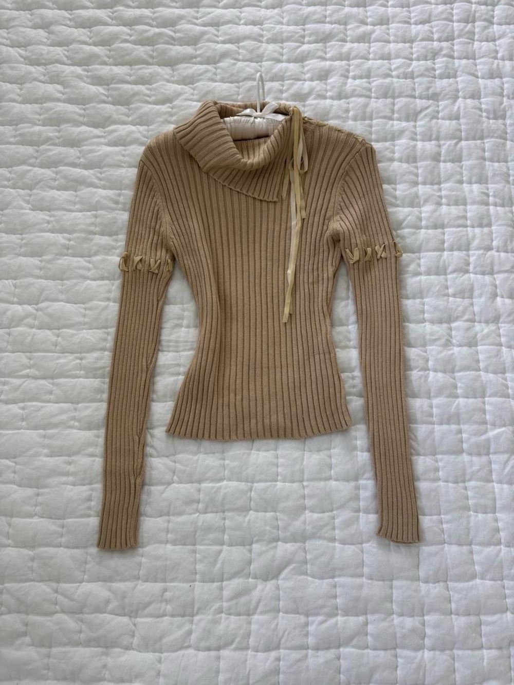 Vintage beige Italian ribbed knit sweater
